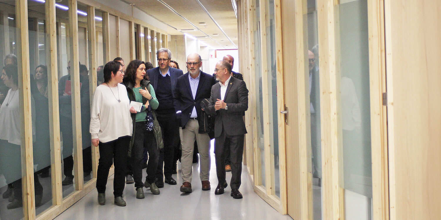 El Conseller de Drets Socials, Carles Campuzano, visita els nous espais de LaFACT_3